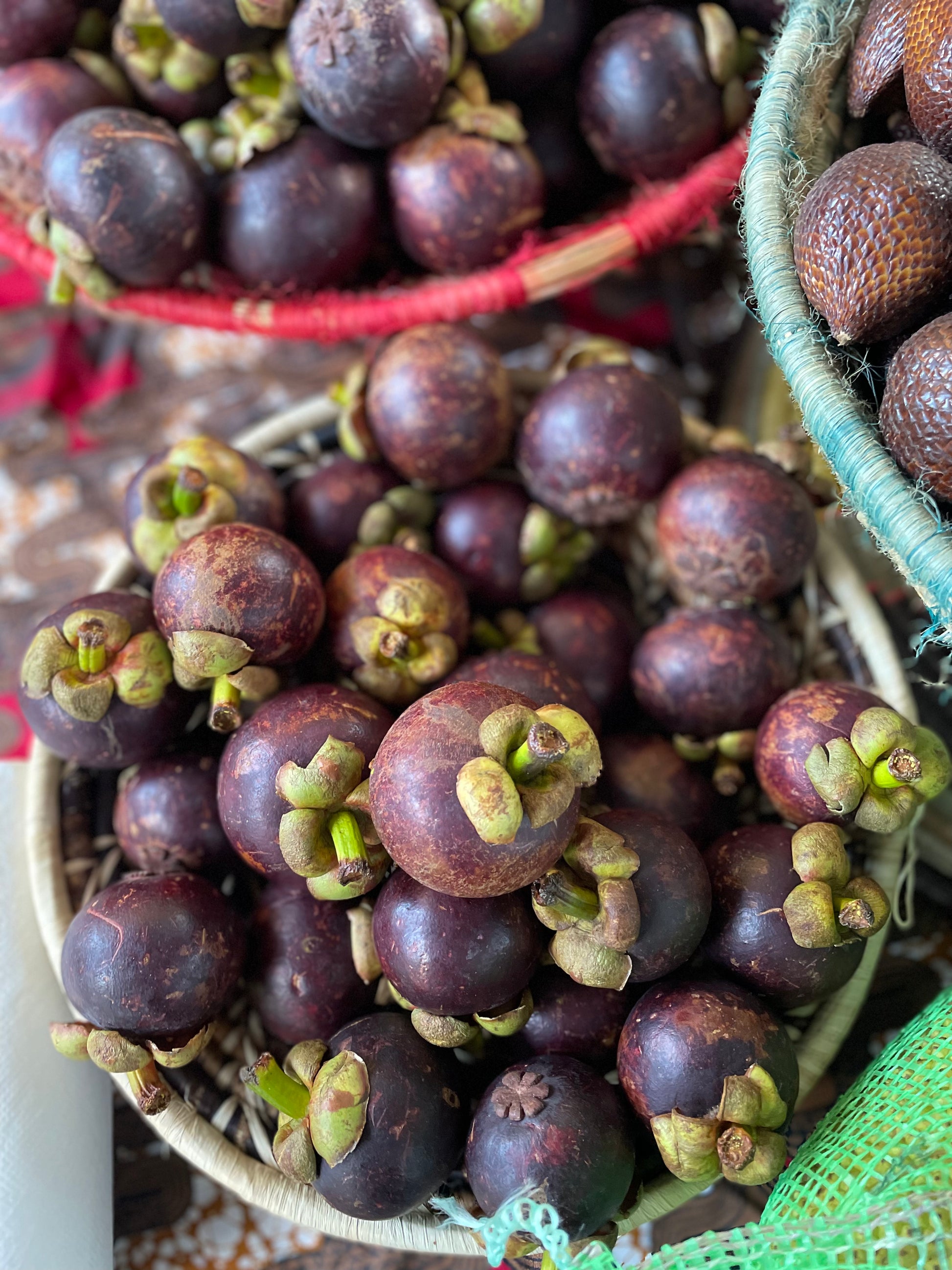 Koš Mangostanu z Indonésie